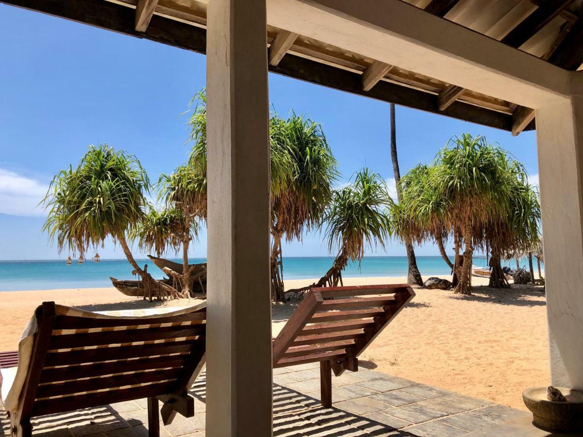 Moon Isle Beach Bungalow Nilaveli Exterior foto